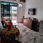 Apto Com Varanda Na Praia